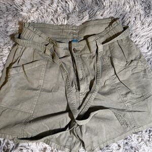 NWOT Old Navy Olive Green High-Waisted Shorts with Belt